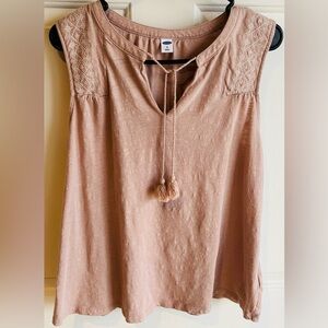 Women's Size Medium Old Navy Sleeveless Top in Pink